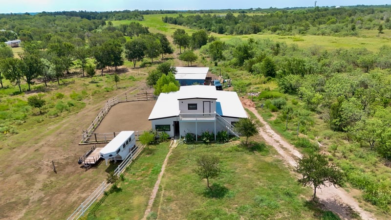 2690 County Road 466, Elgin, TX 78621