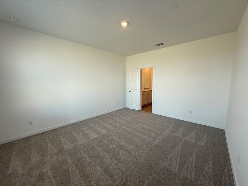 208 Giants Ps, Hutto, TX 78634