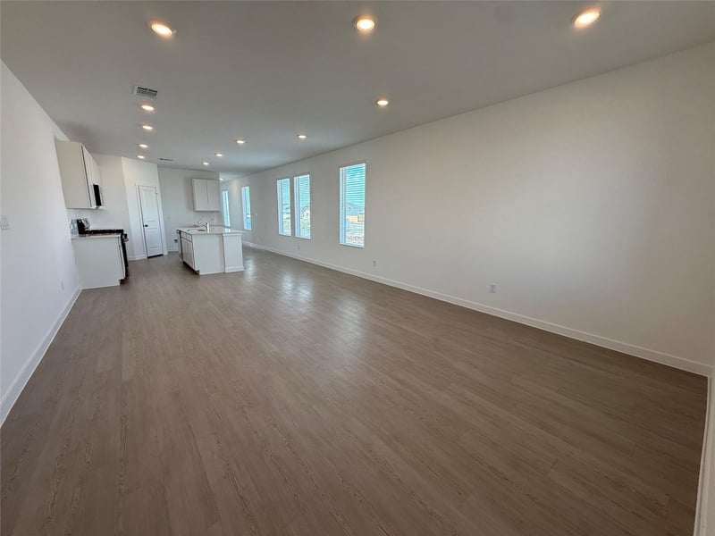 208 Giants Ps, Hutto, TX 78634