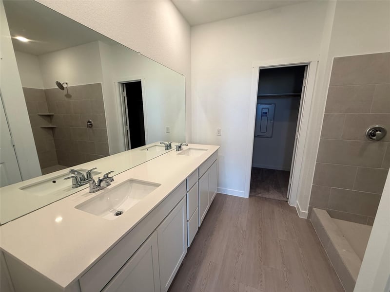 208 Giants Ps, Hutto, TX 78634