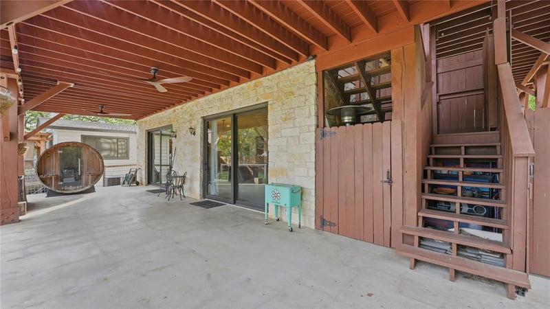 628 Country LN, Canyon Lake, TX 78133