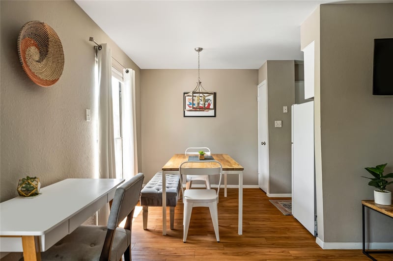 5215 Saint Georges GRN #B, Austin, TX 78745
