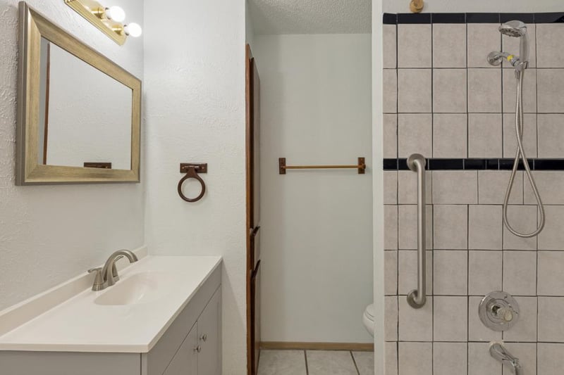 4805 Crest Oak RD, Austin, TX 78744