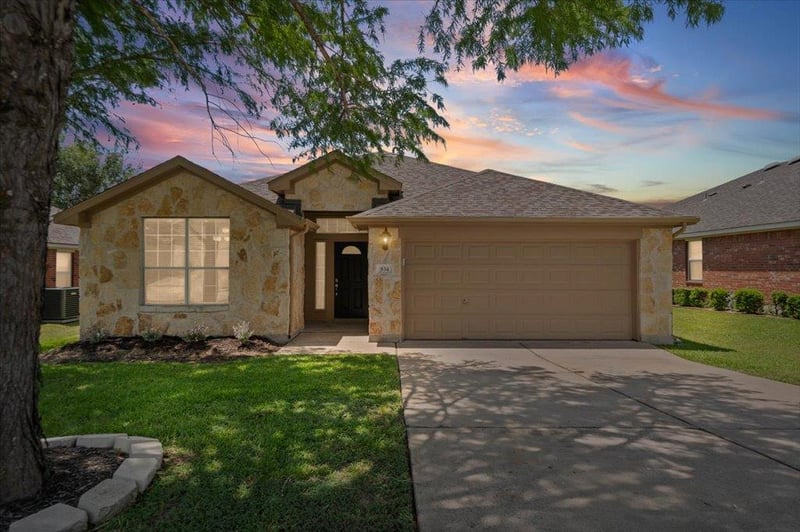 834 Dark Horse LN, Buda, TX 78610