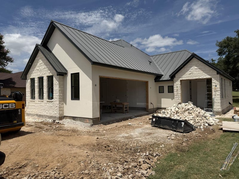 114 Meadowlakes DR, Meadowlakes, TX 78654