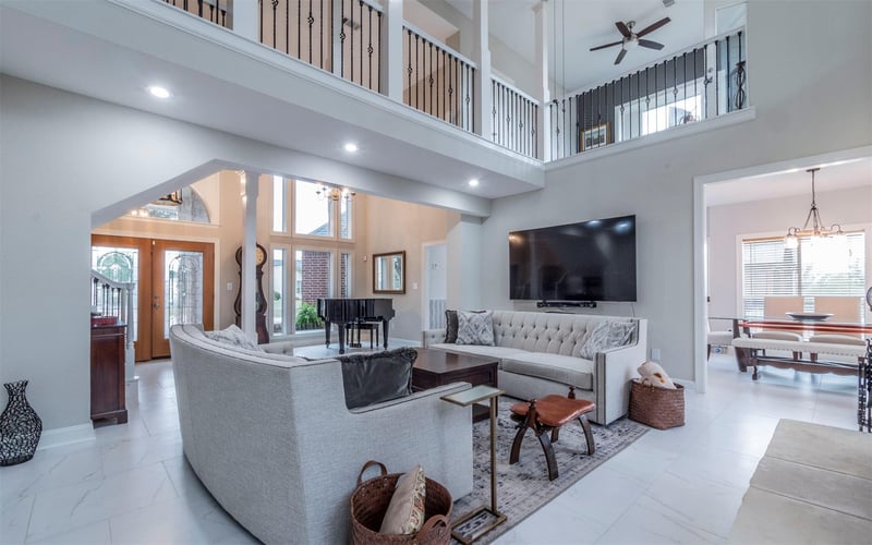 333 Wesley RDG, Spicewood, TX 78669