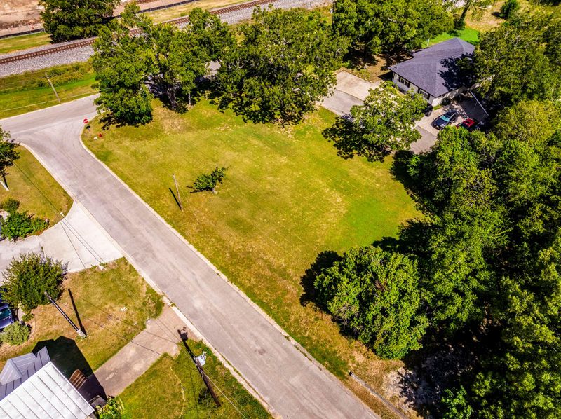 301 Railroad ST, Buda, TX 78610