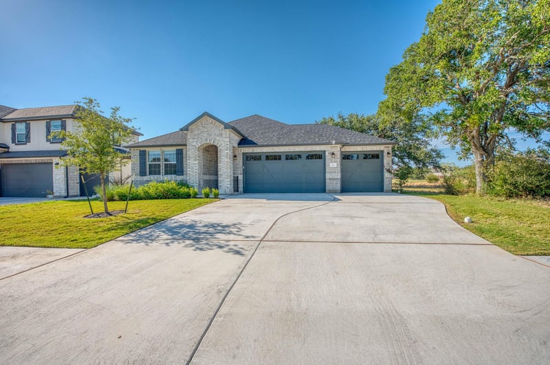 121 Plumbago LN, Marble Falls, TX 78654