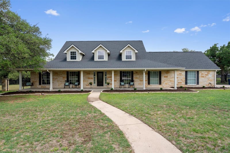 208 Neal DR, Liberty Hill, TX 78642