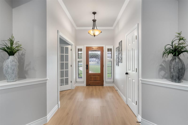 208 Neal DR, Liberty Hill, TX 78642