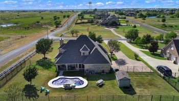 100 Apache Ps, Hutto, TX 78634