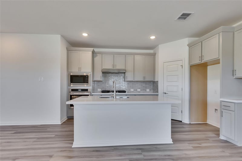 160 Morgan Meadow DR, Kyle, TX 78640
