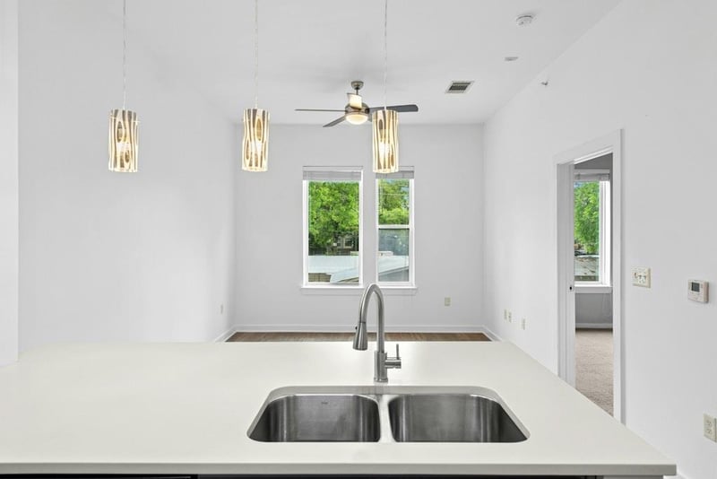 1900 Barton Springs RD #2021, Austin, TX 78704