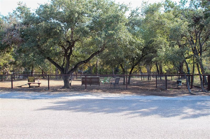000 Cedarwood CIR, Wimberley, TX 78676