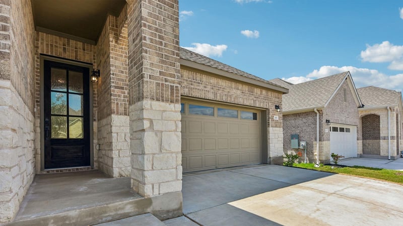 416 Eagle Canyon DR, Leander, TX 78641