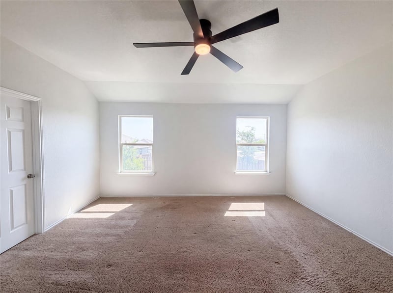 233 Atwood Loop, Jarrell, TX 76537