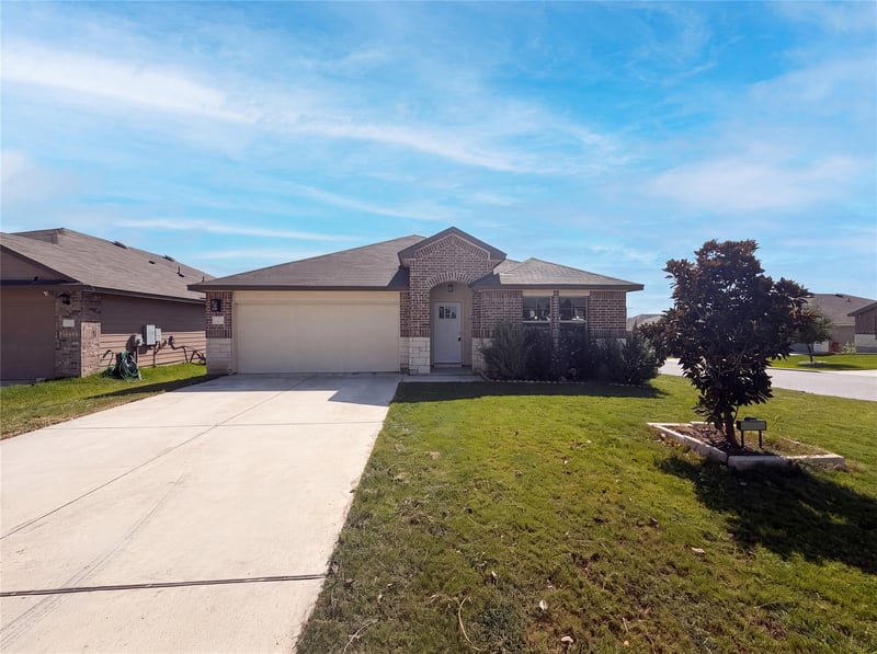 233 Atwood Loop, Jarrell, TX 76537