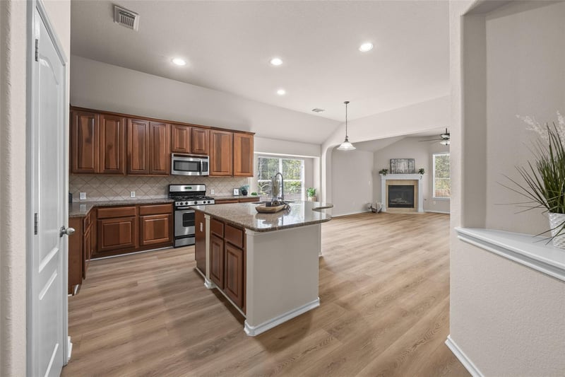 2805 Centennial Olympic Pk, Austin, TX 78732