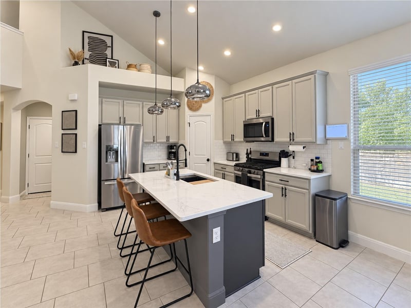 102 Methodius DR, Hutto, TX 78634