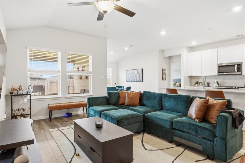 162 El Capitan Loop, Dripping Springs, TX 78620