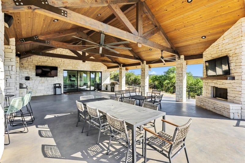 1610 Paradise PKWY, Canyon Lake, TX 78133