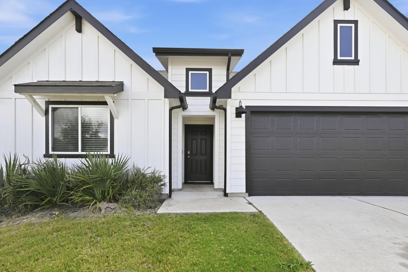 326 N Richland DR, Lockhart, TX 78644