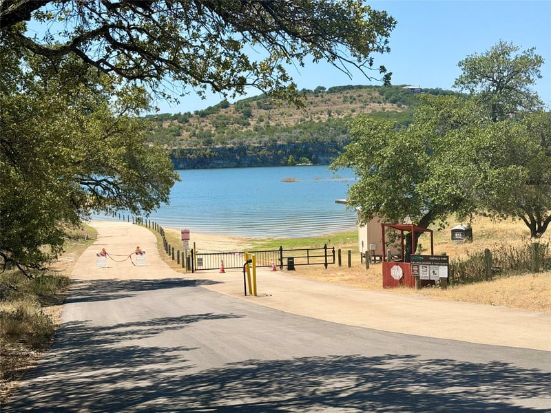 21500 Falcon LN, Lago Vista, TX 78645
