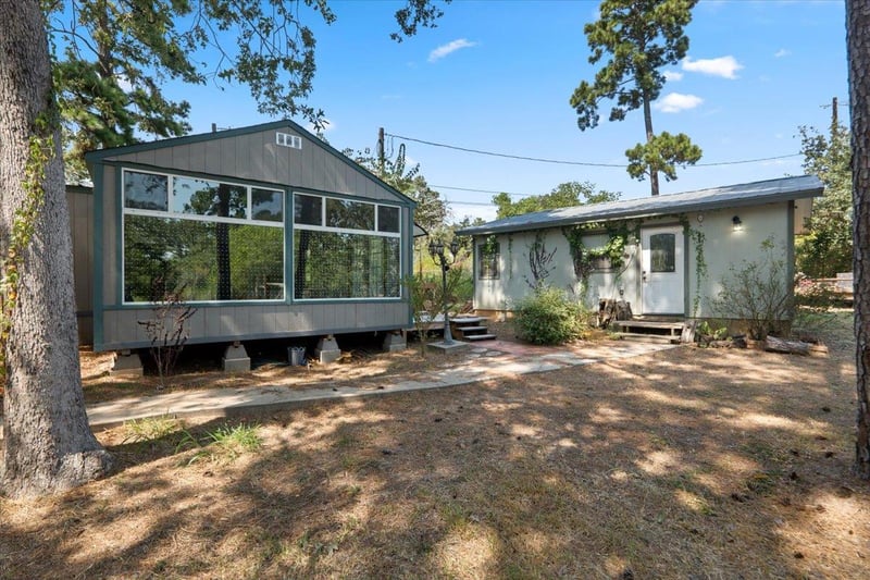 138 Forest LN, Bastrop, TX 78602