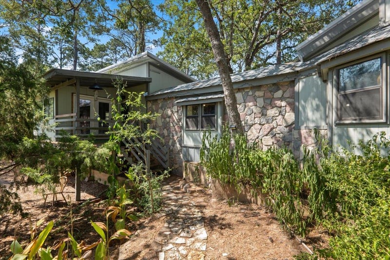 138 Forest LN, Bastrop, TX 78602