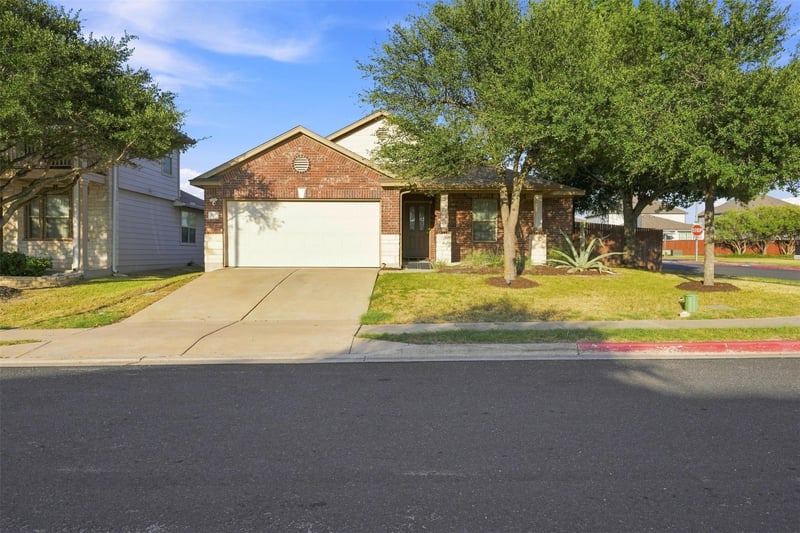 100 Quarry LN, Liberty Hill, TX 78642