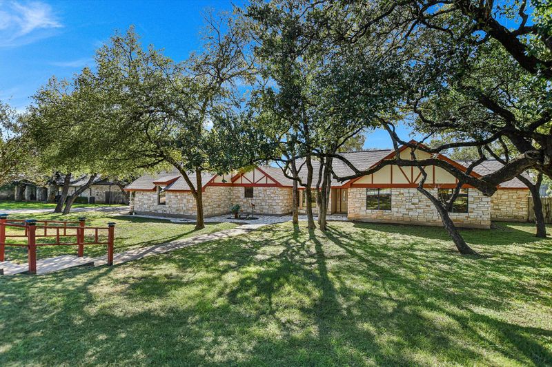 3100 Live Oak ST, Round Rock, TX 78681
