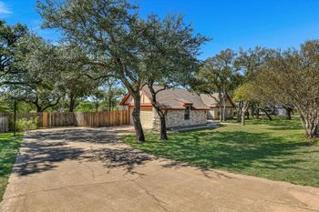 3100 Live Oak ST, Round Rock, TX 78681
