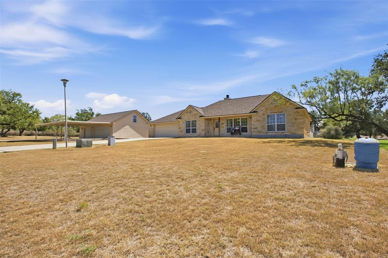 305 Pecan DR, Kingsland, TX 78639