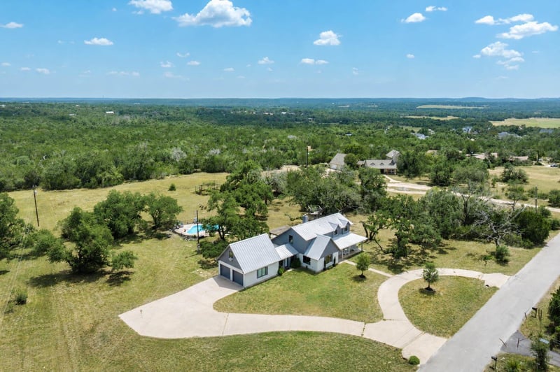 400 Oak Springs DR, Dripping Springs, TX 78620