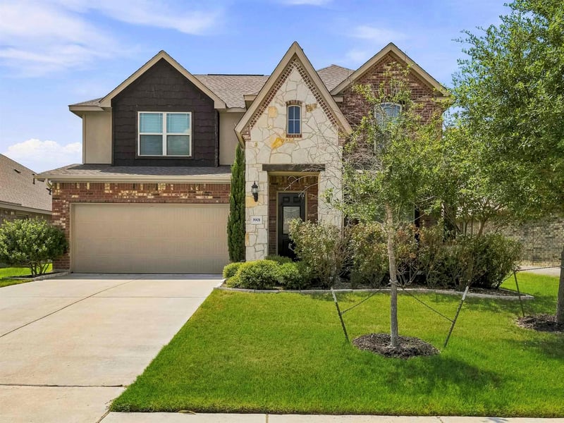 3901 Eland DR, Pflugerville, TX 78660