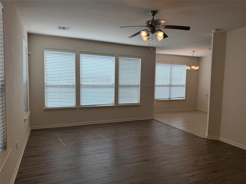 2410 Great Oaks DR #701, Round Rock, TX 78681