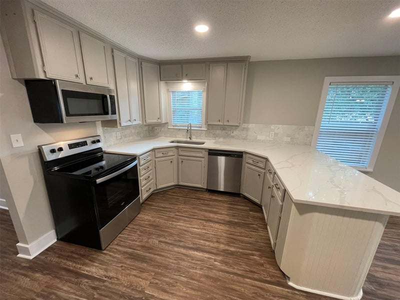 503 Byrne ST, Smithville, TX 78957