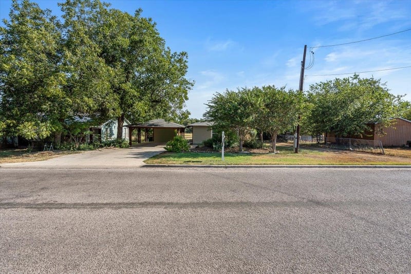 1405 Johnson ST, Marble Falls, TX 78654