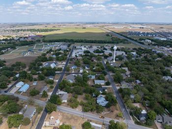 304 N Fm 1660, Hutto, TX 78634