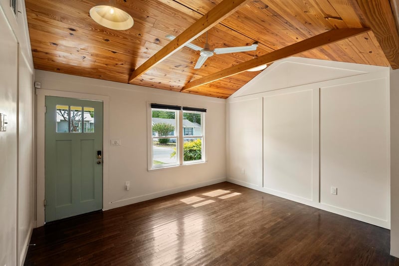 1614 N Lynn ST, Taylor, TX 76574