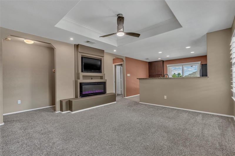 112 Willow Leaf LN, Buda, TX 78610