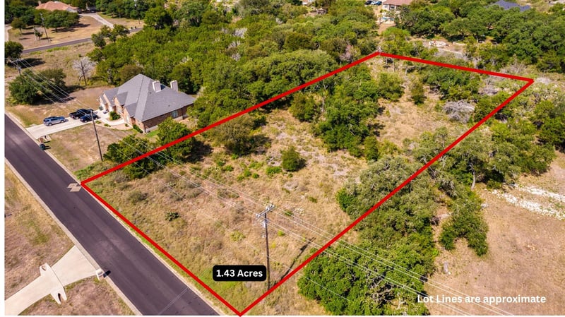 2722 Leslie LN, San Marcos, TX 78666