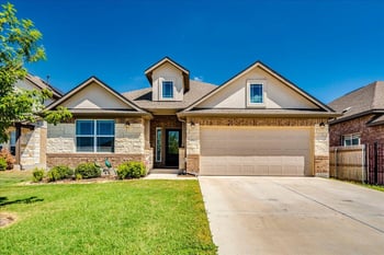 112 Ray CT, Liberty Hill, TX 78642