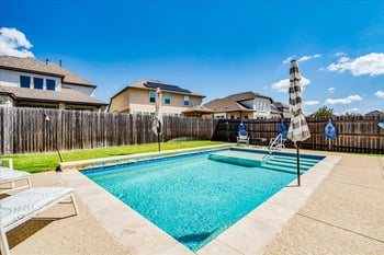 112 Ray CT, Liberty Hill, TX 78642