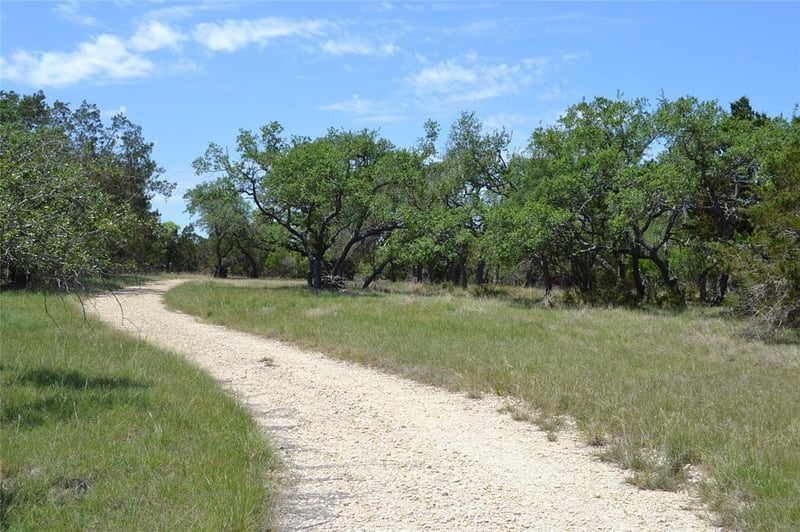 560 Longview RD, Dripping Springs, TX 78620