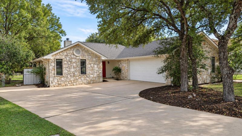 203 Fox Crossing, Burnet, TX 78611