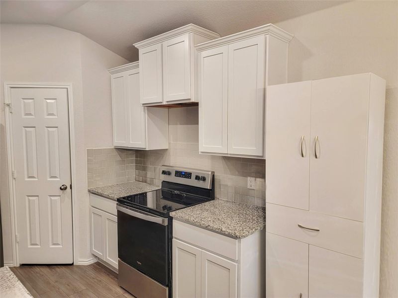 109 Akston CT, Jarrell, TX 76537