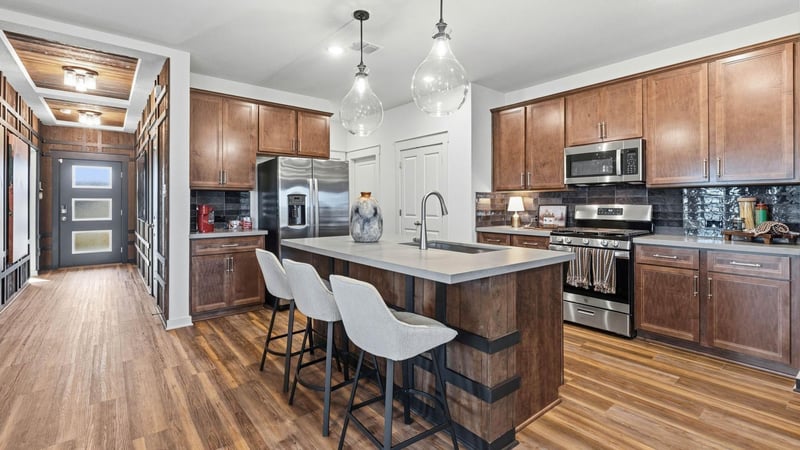 105 Lonely Lobo DR, Jarrell, TX 76537