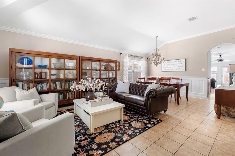 1005 Zeus CIR, Round Rock, TX 78665
