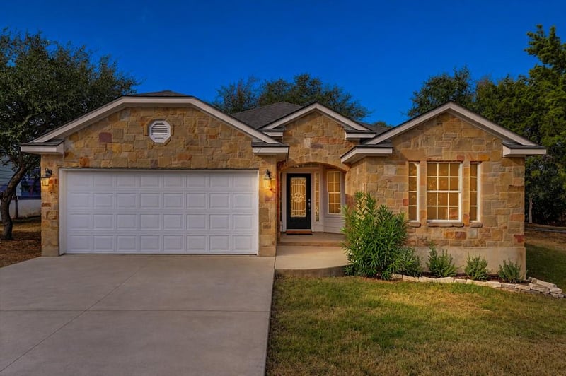 7 Caliche CT, Wimberley, TX 78676